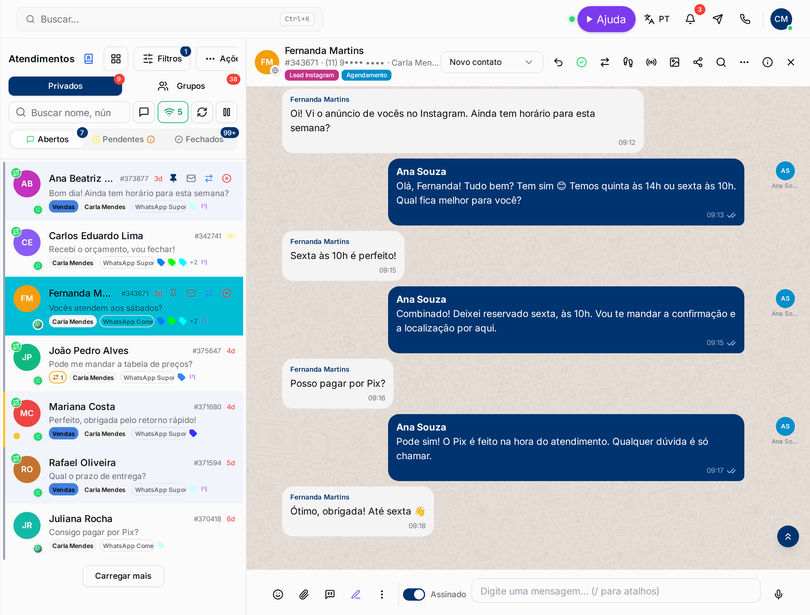 Tela de atendimento do NimoChat Pro+ com a lista de conversas, a fila de cada uma e a conversa aberta
