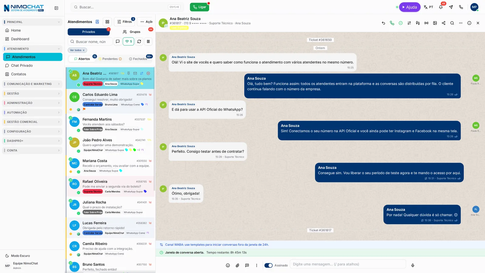 Plataforma NimoChat: fila de atendimentos à esquerda e uma conversa aberta com o cliente, com o atendente responsável identificado.